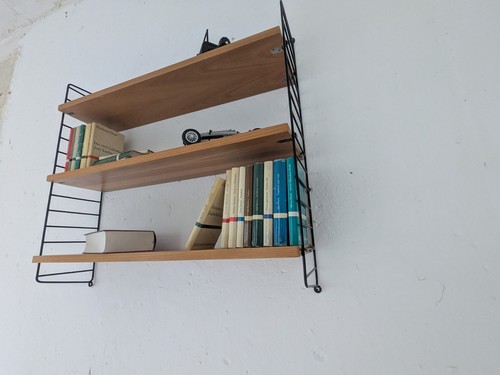 String wall unit nisse - string,