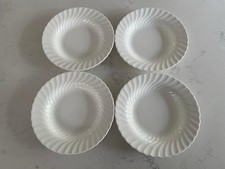 4 Wedgwood Candlelight 8 1/2"