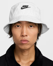 Nike Sportswear Club Logo Apex