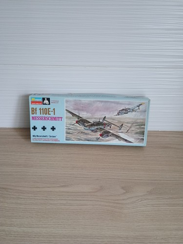 Monogram scale - 1/72,