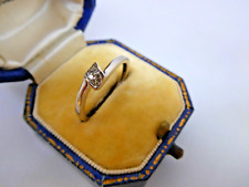 Very Pretty Ladies 9ct White