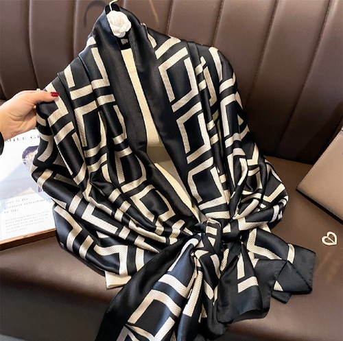 Elegant large soft scarf - elegant, –