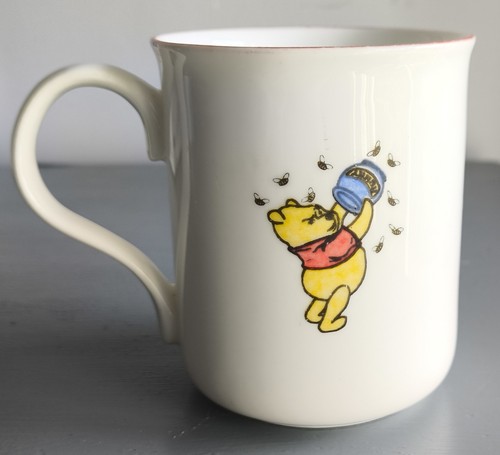 Winnie the pooh and piglet - pooh,