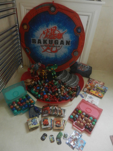 Massive bakugan bundle arena - massive,