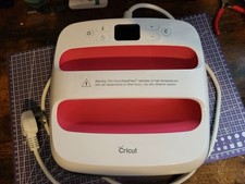 Cricut EasyPress 2 Heat Press Machine 9"x 9" Raspberry