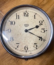 Smiths day vintage bakelite - day,