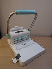 We R Memory Keepers Cinch Book