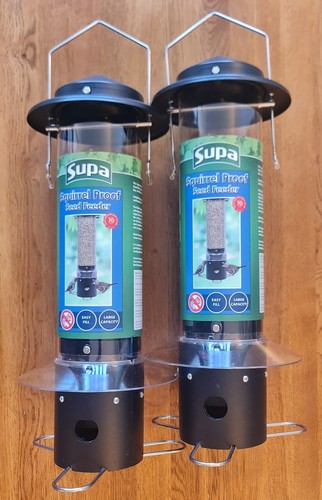 Supa squirrel proof - squirrel,