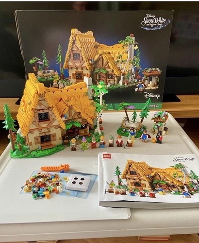 Lego 43242 snow - white, the
