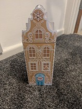 M&S Christmas Musical House
