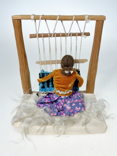 Loom weaver baby folk - loom, art