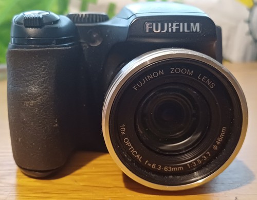 Fujifilm finepix series - s,