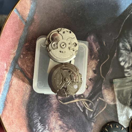 Seiko watch movements - 2x,