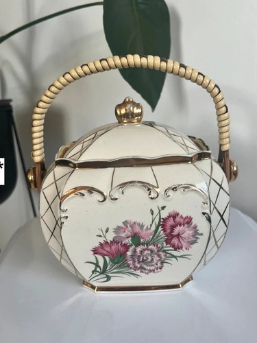 Vintage sadler cube - sadler, biscuit