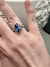 Gorgeous Deep Blue Oval Tacori