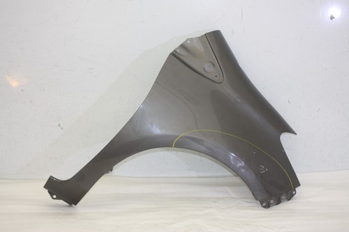 Toyota yaris wing right side - toyota,