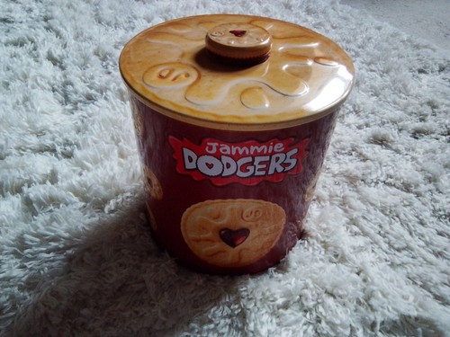 Mcvities jammie dodger round - mcvities,