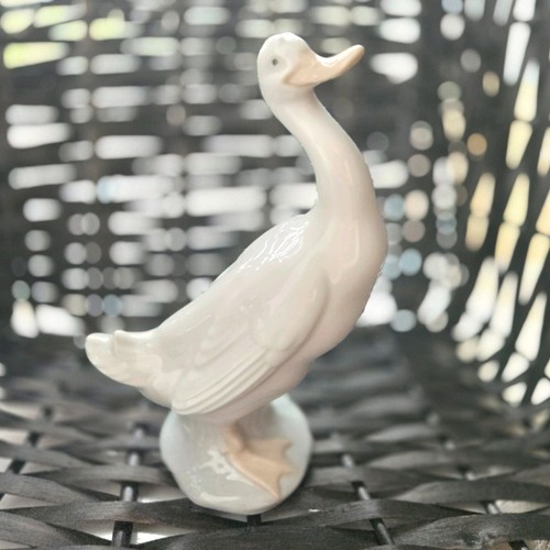 Nao lladro goose duck - by,