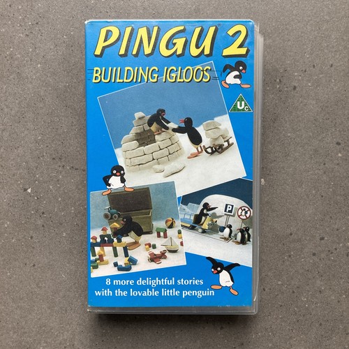 Pingu building igloos - 2, 8