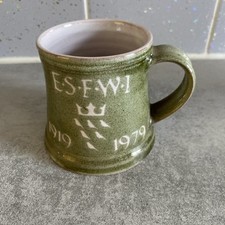 JILL PRYKE SUSSEX  STUDIO POTTERY MUG - GREEN  -1919-1979  - E.S.F.W.I