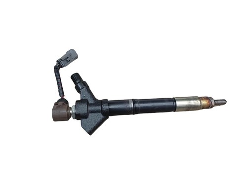 Lexus is220d fuel - injector, 2.2