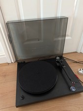 REGA PLANAR 3 TURNTABLE RB