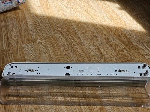 2ft batten light fitting - light,