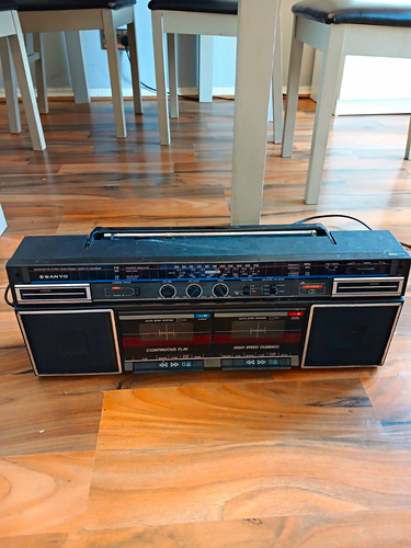 Sanyo m9994 dual - am/fm,