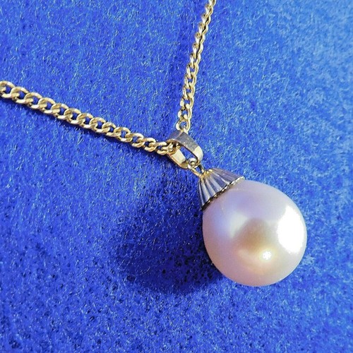 Vintage faux pearl pendant - faux,
