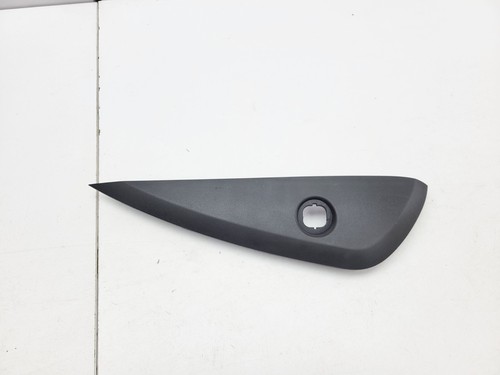 Dashboard end trim cover left - end,