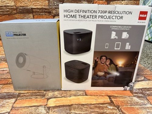 Two projectors - two,