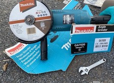 Makita Ga2070 Angle Grinder And Saw Set Including Bag