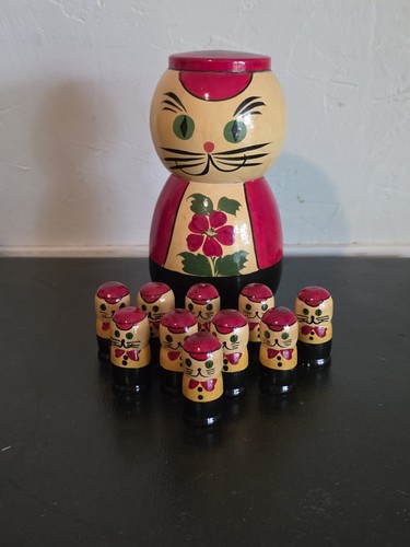 Vintage ussr wooden - ussr, nesting