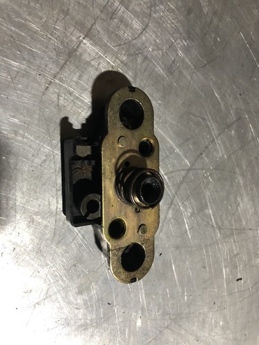 Zzr 1100 seat catch - seat,