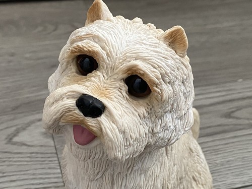 Sitting resin west highland - resin,