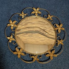 😻Vintage Hollywood Regency Style Gold Tone Metal Flower Frame Round Wall Mirror