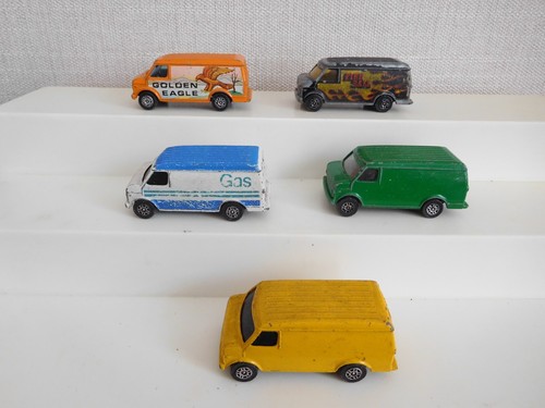 Different corgi juniors - x,