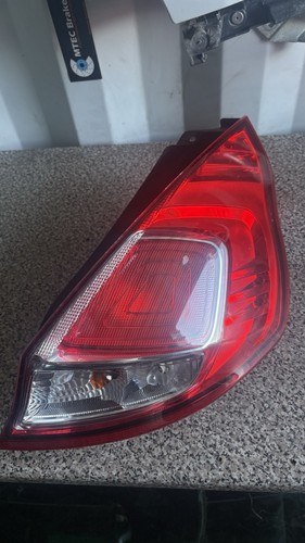Tail light ford fiesta mk7 - rh,