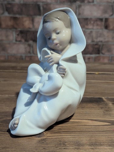 Nao lladro all - "all, bundled
