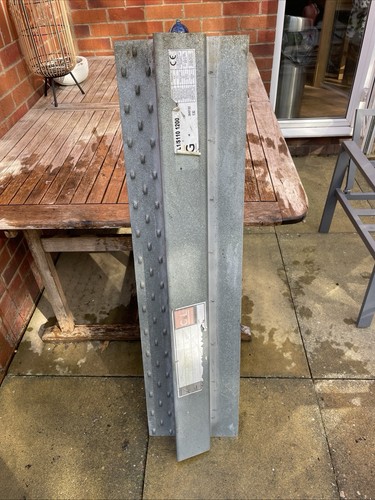 Steel cavity wall lintel - steel,