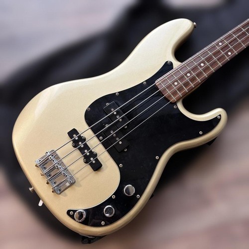 Squier standard bass gold - pj,