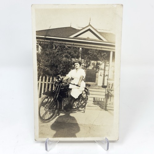 Antique 1915 woman - antique, in