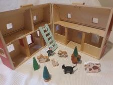 Melissa & Doug Fold & Go Barn