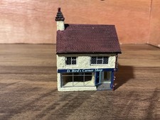 13 Hornby Model Railways N Gauge Resin Buildings D Birds Corner Shop   N8037