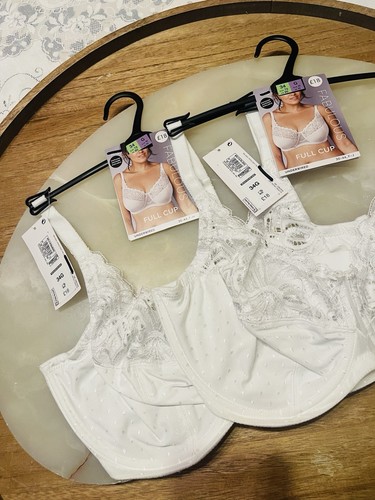 34g bra two - 34g, lace
