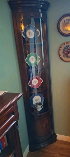 Tall mahogany corner display - tall,