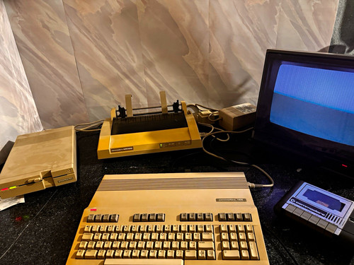 Commodore 128 computer lot - commodore,