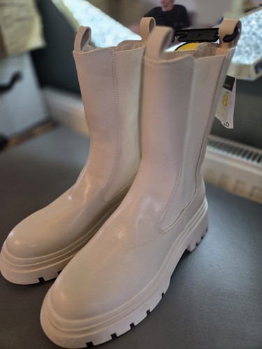 Primark bnwt cream chunky - primark,