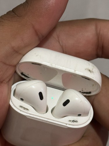 Apple airpods used - airpods,