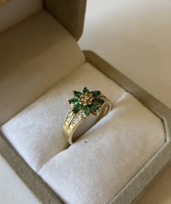 14ct Gold Colombian Emerald and Diamond Cluster Ring | Size P | 4.3g 14k Gold